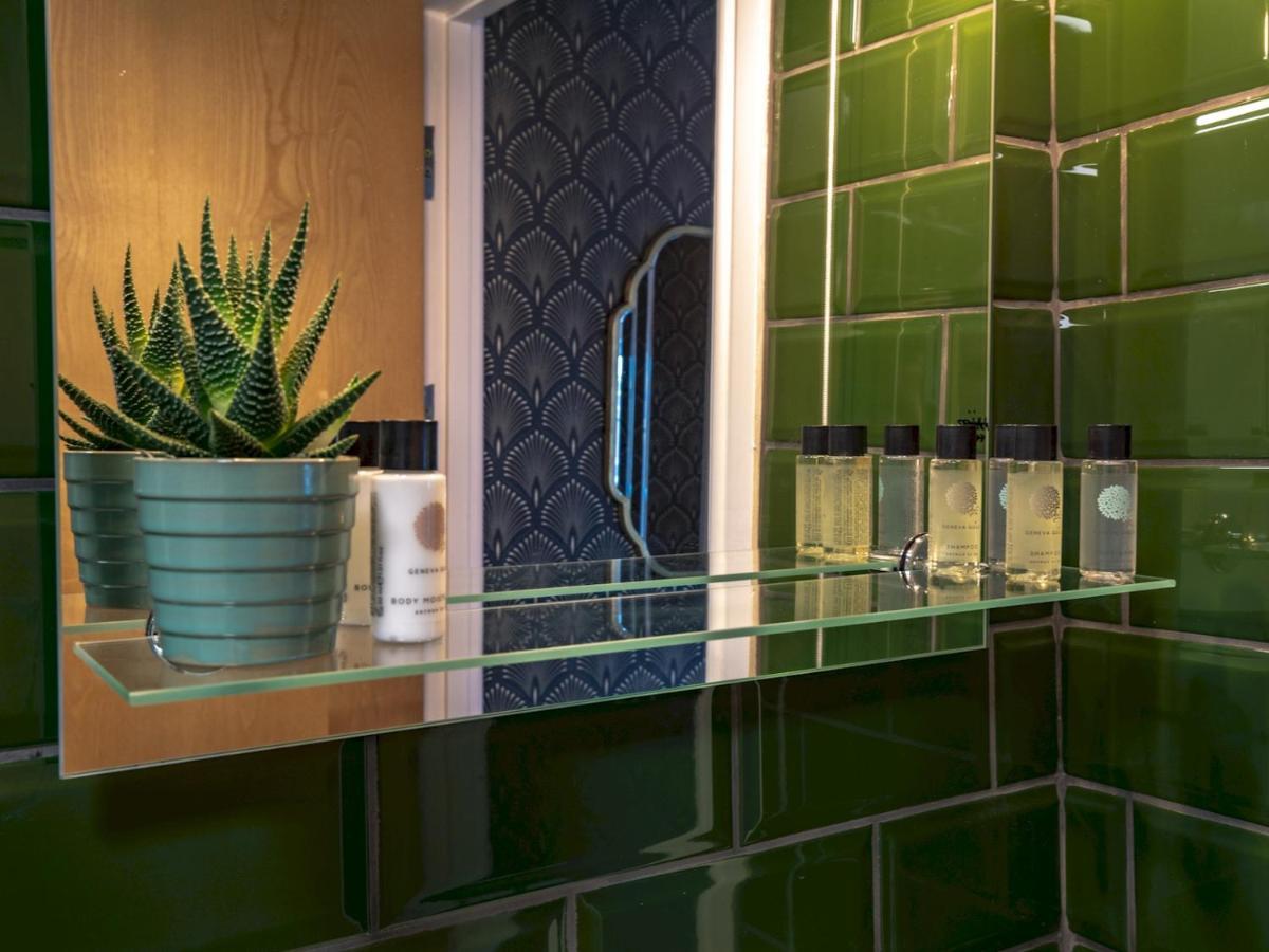 Pass The Keys Art Deco Inspired Apartment With Roof Top Views Shrewsbury Exterior photo
